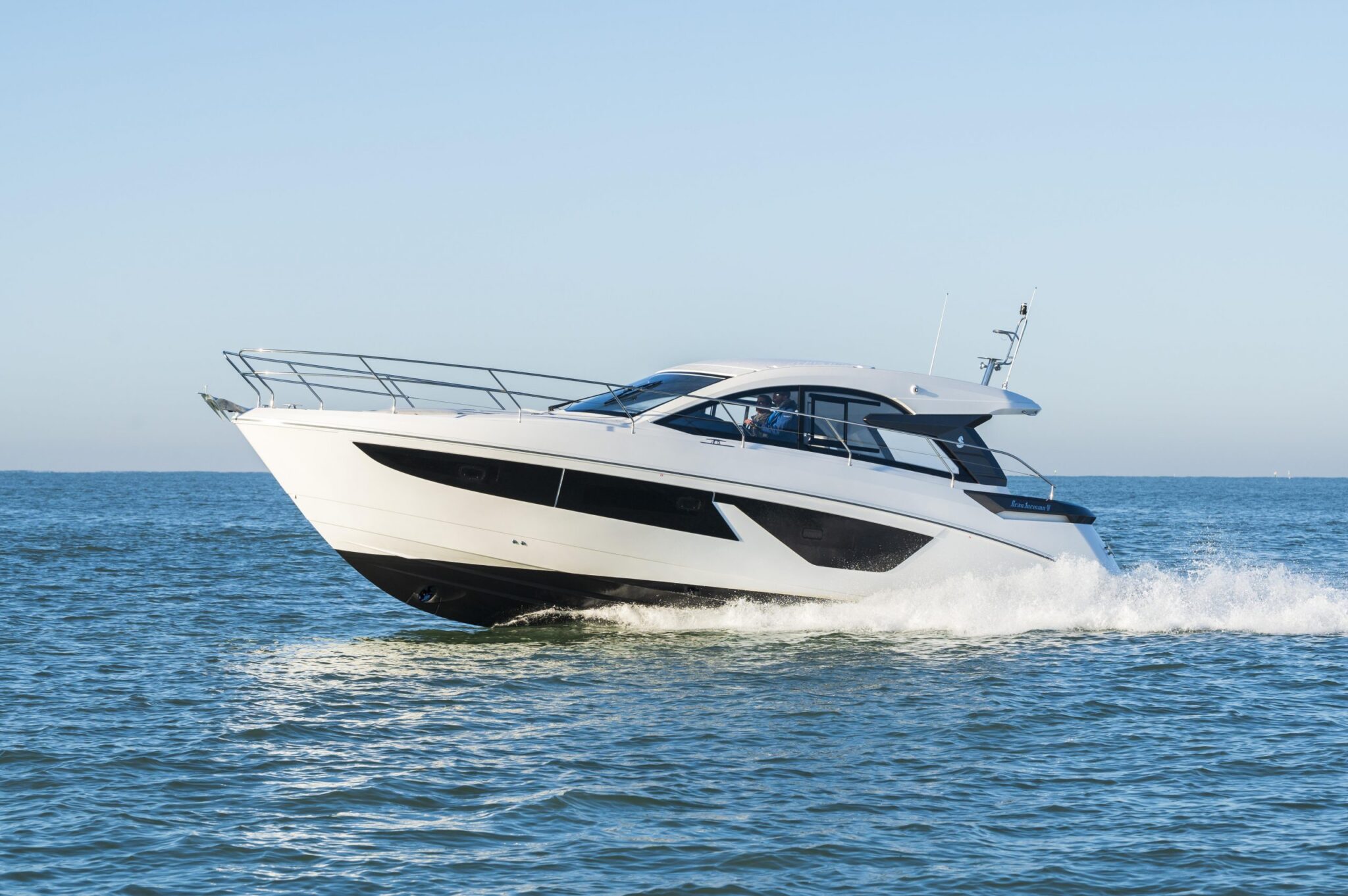 Beneteau Gran Turismo 41 | Jo Boating